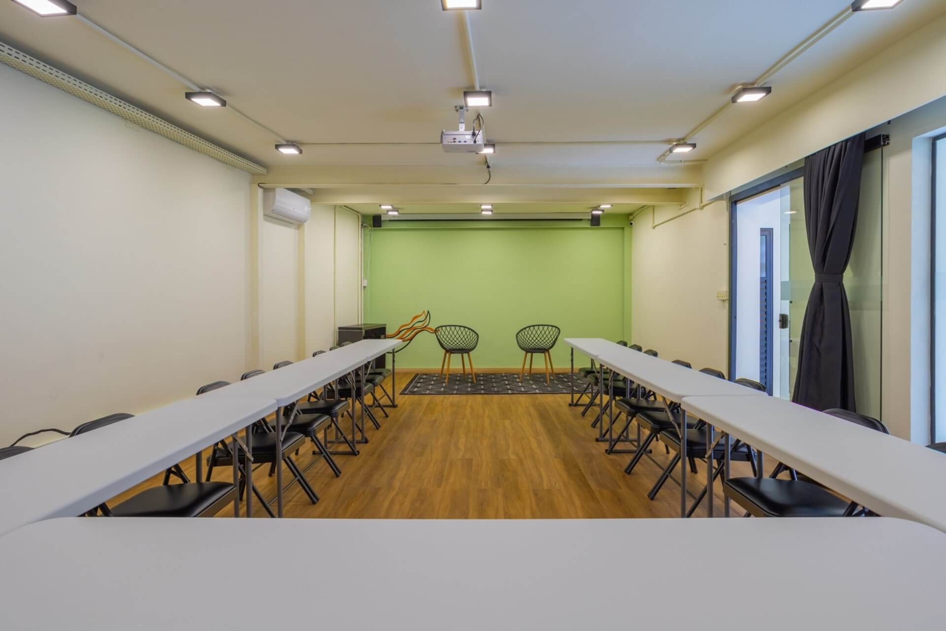 office-house-coworking-auditorio-itaim